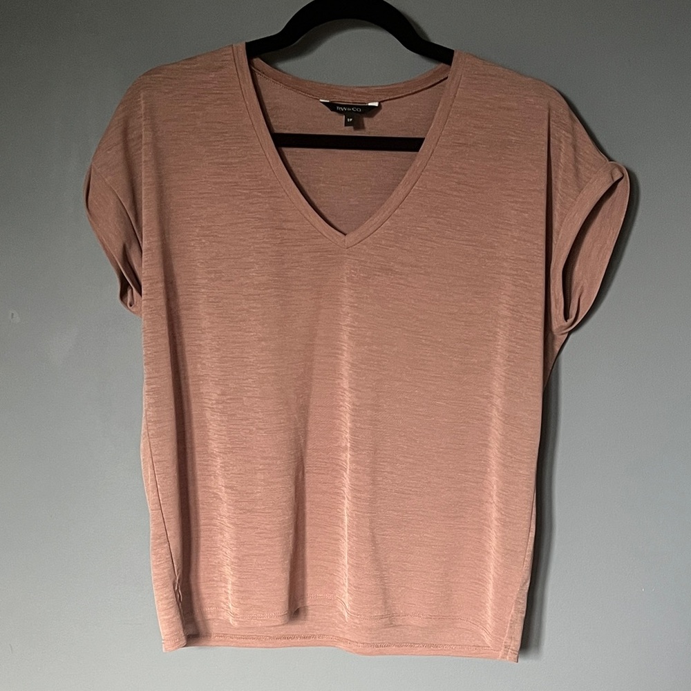 RW&Co Women's V-Neck tan/brown Top
